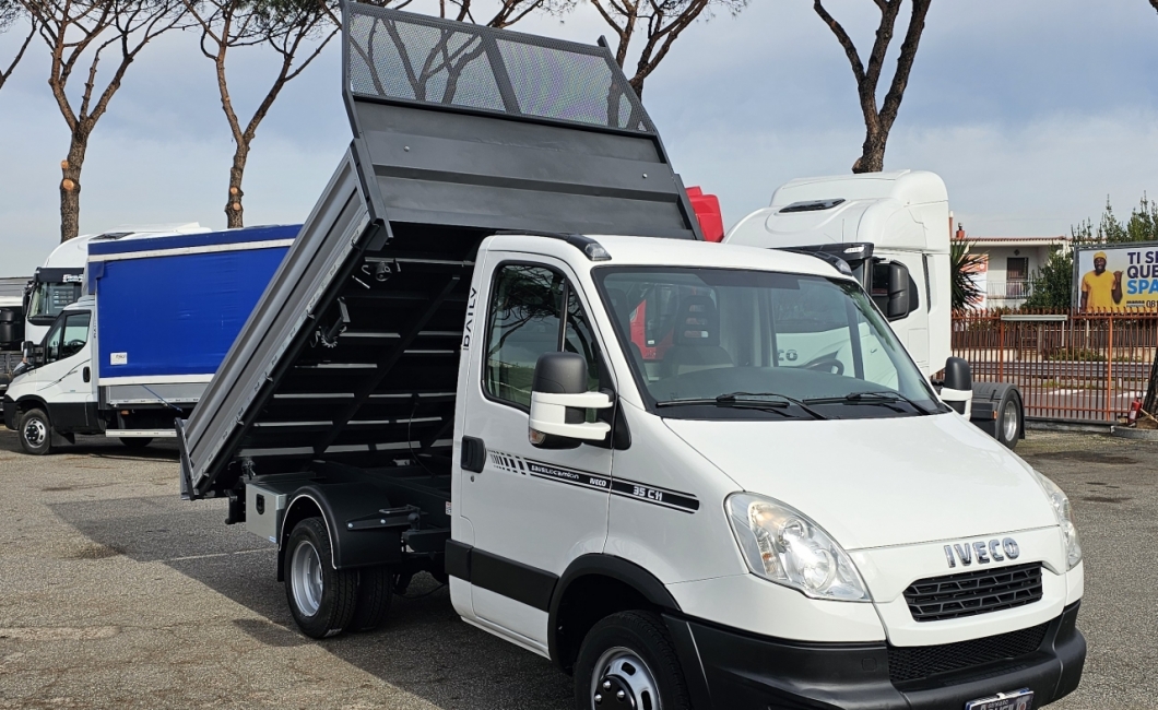IVECO DAILY 35C11 RIBALTABILE TRILATERALE MT3.33 EURO5B